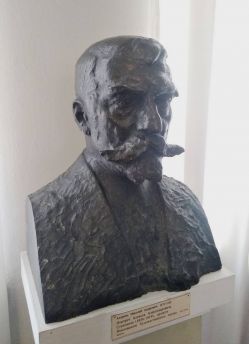 Портрет Алексея Александровича Стаховича  (1856 – 1919), артиста Московского Художественного театра. 1911 – 1912. Бронза. ОМИИ