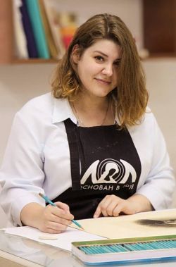 Художник-реставратор Ксения Юрьевна Малышенкова.
