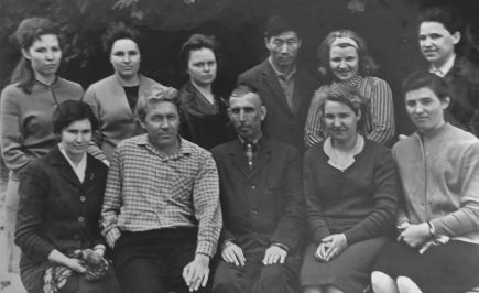 Коллектив Орловского комбината бытовых изделий. 1963 г. 