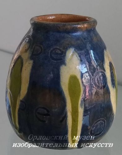 Ж.А. Травинская (Род. 1936), Д.А. Ким (1931-1984).   Сувенирная вазочка «Орел». 1963